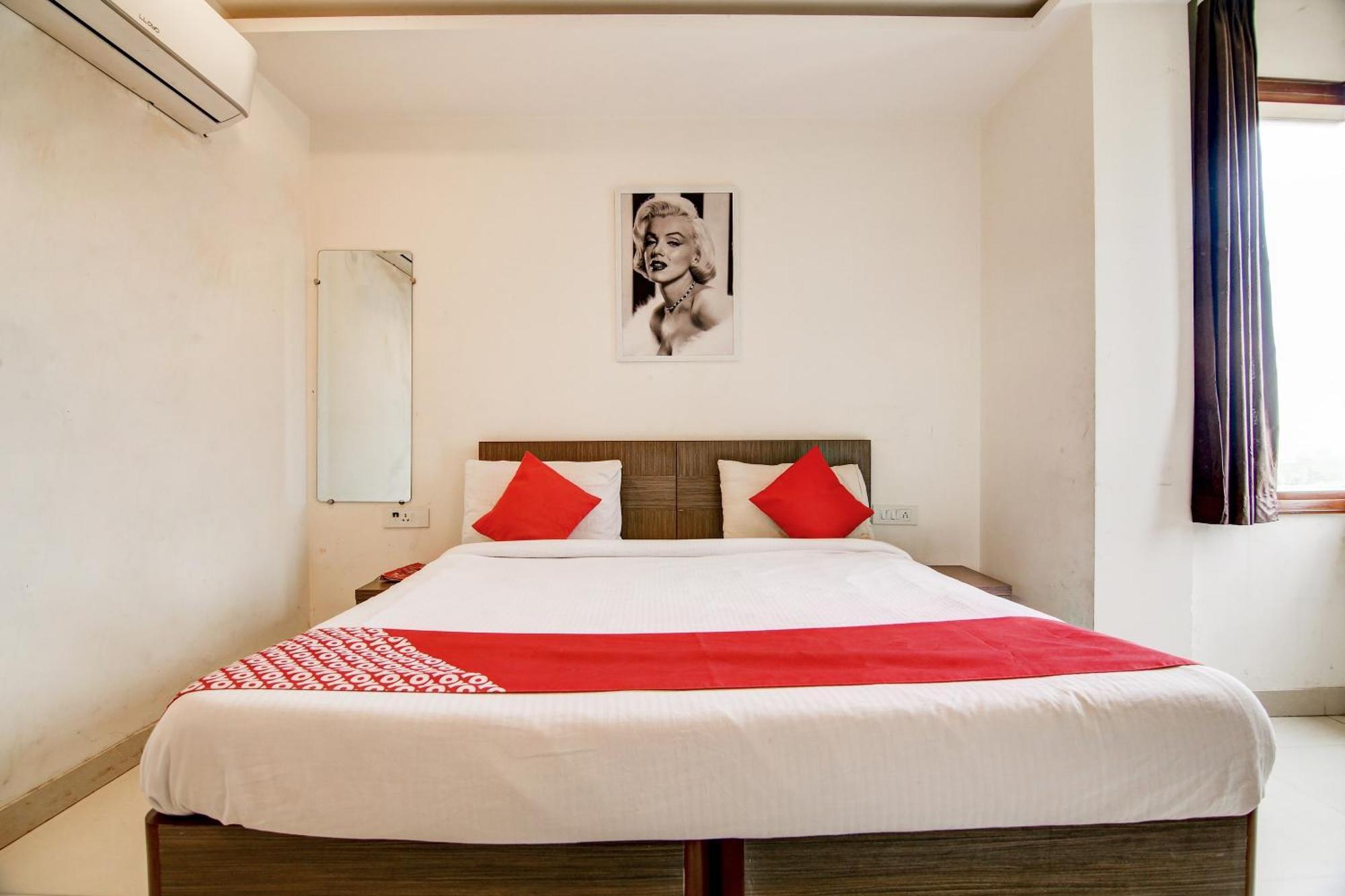 Super Collection O Panchratna Hotel Panvel Eksteriør billede