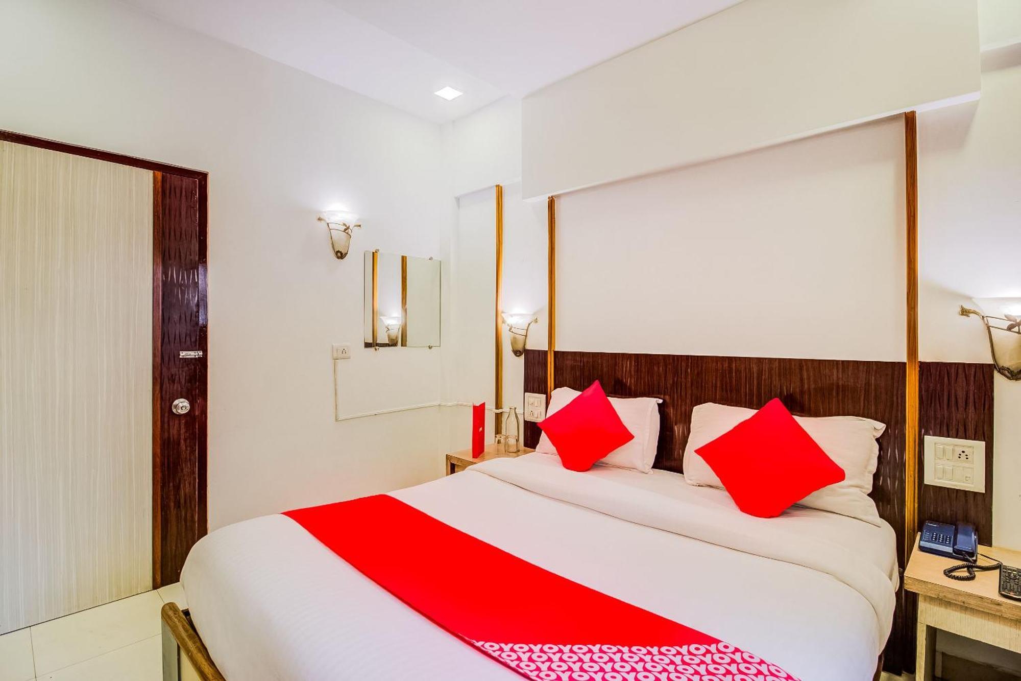 Super Collection O Panchratna Hotel Panvel Eksteriør billede